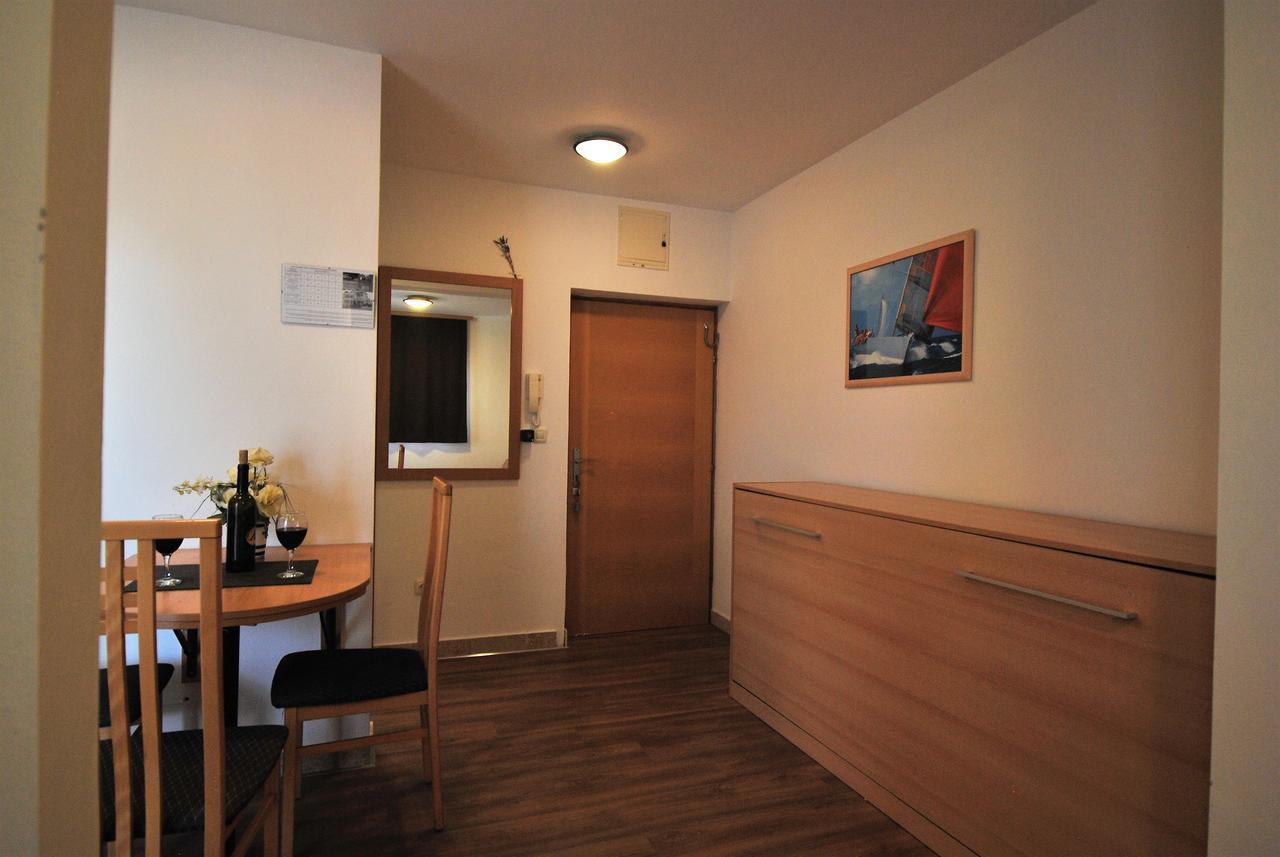 Nautica Apartments Betina  Bagian luar foto