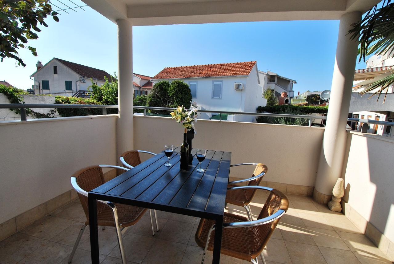 Nautica Apartments Betina  Bagian luar foto