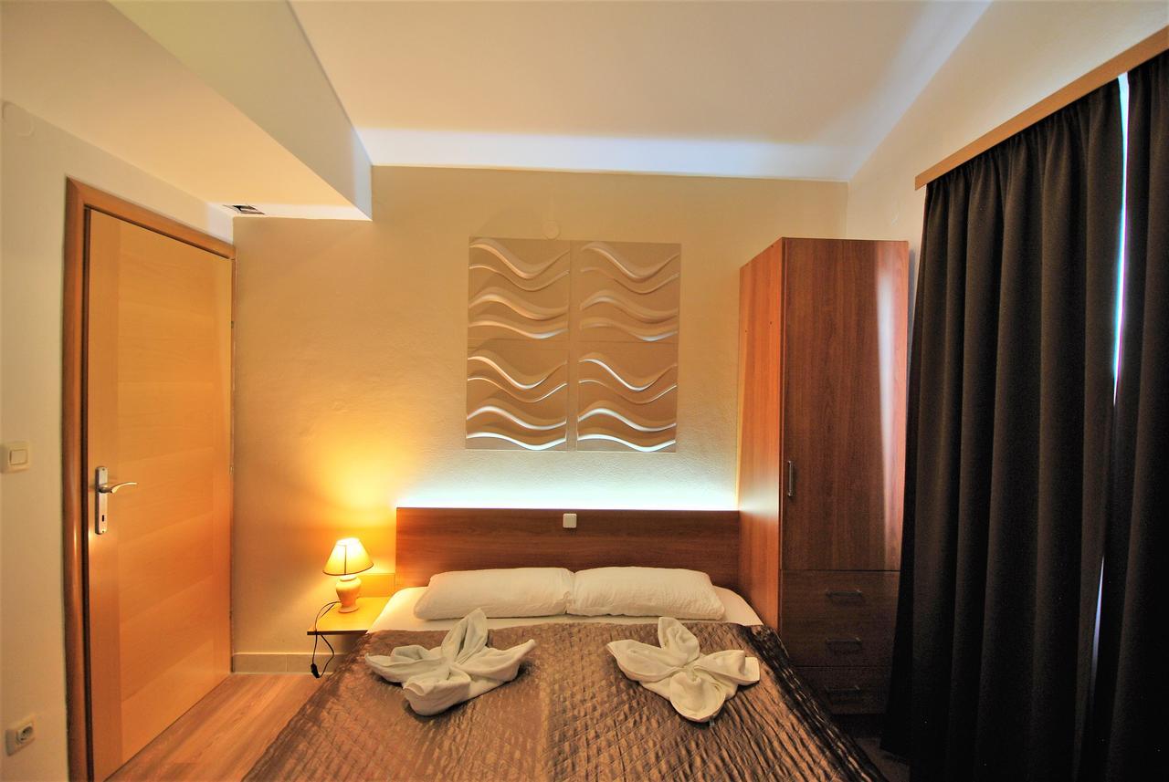 Nautica Apartments Betina  Bagian luar foto