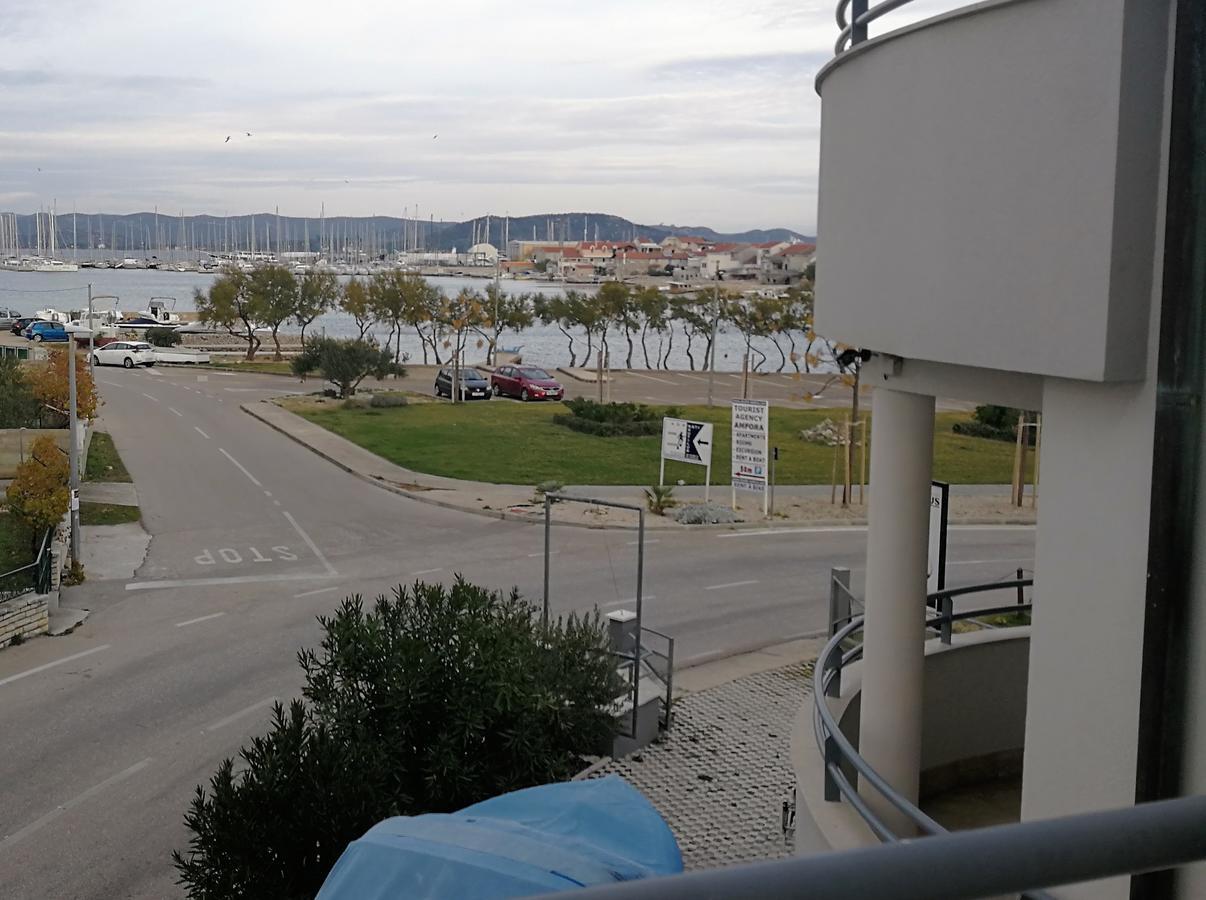 Nautica Apartments Betina  Bagian luar foto