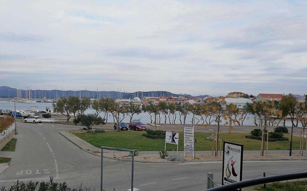 Nautica Apartments Betina  Bagian luar foto